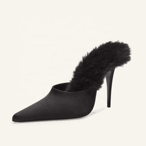 Sandales et mules pour femmes, grandes tailles 45, à talons aiguilles fins et hauts, avec fourrure moelleuse, coupe large, style personnalisé, pour soirée - Product Image 1