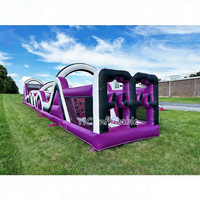 Parcours d'obstacles gonflables géants commerciaux pour adultes avec toboggan pour le team building, en PVC durable