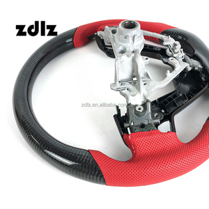 Volant personnalisé en cuir perforé rouge et fibre de carbone pour Toyota Highlander - Product Image 6