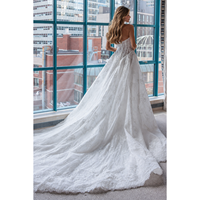Robe de mariée classique 2-en-1 avec manches amovibles en dentelle, taille basque, décolleté cœur, traîne chapelle, longueur ras du sol, grande taille