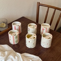 Mug de voyage en céramique peint à la main, motif floral, avec couvercle, mug à café en céramique, demi-couvercle, cadeau d'anniversaire, vente en gros, mug mignon pour boire