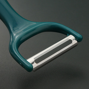 Stainless Steel Peeler For Fruits And Vegetables Handheld Versatile Kitchen Tool - Product Image 3