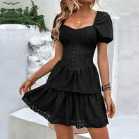 Robe noire vintage à col cœur et manches bouffantes pour femme, avec découpe à la taille, idéale pour le printemps et l'été, vente en gros