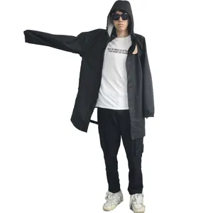 कस्टम रंग लोगो यूनिसेक्स आउटडोर जैकेट डिचटेबल हुड बारिश कोट लुभावनी विंडब्रेकर जैकेट