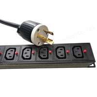 PDU intelligent de haute qualité OEM avec 6 prises C13 IEC verrouillables et 3 voyants de protection contre les surtensions – Équipement de distribution d'alimentation
