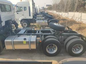 2025年新型中国シノトラックHowo NX 6x4ユーロIIディーゼルエアサスペンション大型トラック左ハンドル販売中 - Product Image 3