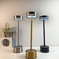 Lampe de table LED en forme de poutre en I, style rétro minimaliste en métal, pour chevet, veilleuse, ornement, lampe d'ambiance, salon et salle à manger