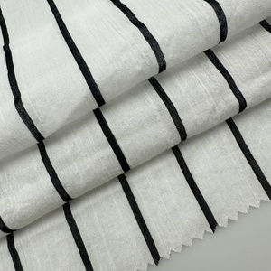 Tela Crepé 100% Algodón Peinado Orgánico, Ligera, Transpirable, 65gsm, Estilo Dobby, Absorbente, para Camisetas de Bebés y Niños - Product Image 6