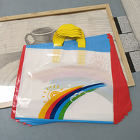 Sac en plastique givré à livraison rapide avec poignée souple pour l'épicerie en gros