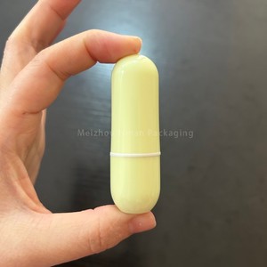 Tube de baume à lèvres ovale jaune ISMAN 3,5g, étiquette privée, logo personnalisé, emballage cosmétique en plastique PP, conteneur en vrac pour la vente en gros - Product Image 2