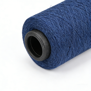 Filato Morbido Misto Personalizzato a Prezzo Conveniente per la Realizzazione di Accessori di Abbigliamento, Filato Riciclato Ecologico - Product Image 2