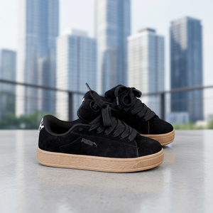 รองเท้าผ้าใบสีดำสไตล์ฮ่องกงแบบดั้งเดิมสำหรับผู้ชาย รองเท้าผูกเชือกเดินสบายๆ รุ่นใหม่ประจำฤดูใบไม้ผลิปี 2025 เหมาะสำหรับนักเรียน ใส่เล่นกีฬาและลำลอง - Product Image 1