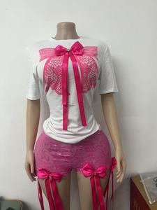 Nuovo Set corto con stampa a fiocco autunnale in due pezzi con maglietta Crop Top bianca e <span class=keywords><strong>pantaloncini</strong></span> in <span class=keywords><strong>pizzo</strong></span> nero - Product Image 2