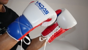 Guantoni da Sparring Leggeri <span class=keywords><strong>WKA</strong></span> Tie Trophy con Nastro Blu Marrone, Zebra, Thaismai, Onyx, Oro, Dropshipping, Inners, Lilla, Krace - Product Image 2