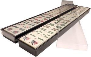 Juego <span class=keywords><strong>de</strong></span> Mahjong Americano <span class=keywords><strong>de</strong></span> Alta Calidad, 166 Fichas Grabadas Color Marfil, 4 Soportes/Impulsadores Combinados, Estuche <span class=keywords><strong>de</strong></span> Aluminio Negro, Melamina - Product Image 2