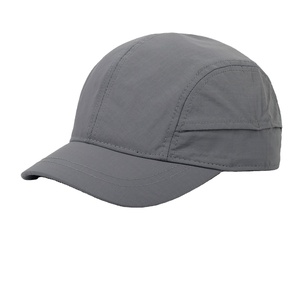 Casquette de sport unie à visière courte 6 panneaux unisexe pour activités de plein air, légère, respirante, séchage rapide, en polyester, modèle standard - Product Image 1