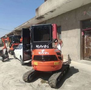 Excavatrice sur chenilles Kubota U20 d'occasion, 2 tonnes, moteur certifié EMC, emballage EPR France, avec accessoire de ramassage, pompe moteur haute performance - Product Image 3