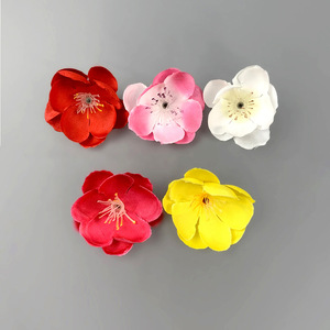 ดอกพลัมจำลองขนาดเส้นผ่านศูนย์กลาง 4 ซม. สีแดง ชมพู เหลือง ขาว อุปกรณ์ประกอบฉากงานแต่งงาน ของตกแต่ง พวงหรีด - Product Image 3