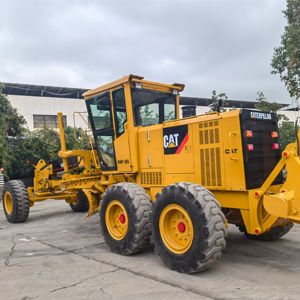 Grande niveleuse CAT 140H d'occasion en provenance des États-Unis à vendre à prix réduit - Product Image 1