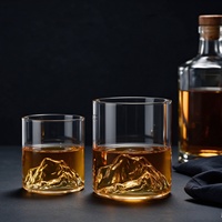 Verre transparent de style japonais moderne avec vue sur le mont Fuji pour l'eau, le café, le vin, le whisky