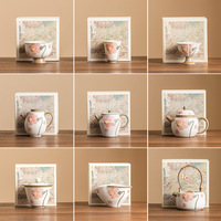 Service à café et thé en porcelaine moderne, design portable, motif floral gravé, avec couvercle en forme de trompette, assiette de présentation et accessoires pour le thé chaud