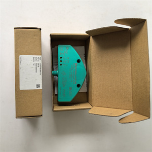 Sensor Ultrasónico Fuchs UC500-F65-E8R2-V15x+ Para Ingeniería Eléctrica - Product Image 1