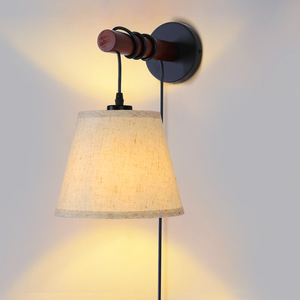 Lampe murale en bois massif de style scandinave vintage en finition noyer : éclairage minimaliste moderne pour salons, tables de chevet - Product Image 2