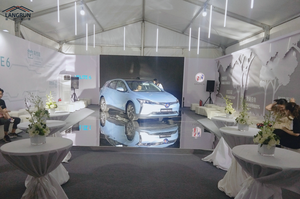 Couverture en tissu PVC de tente de chapiteau d'exposition de voiture hautement durable - Product Image 6