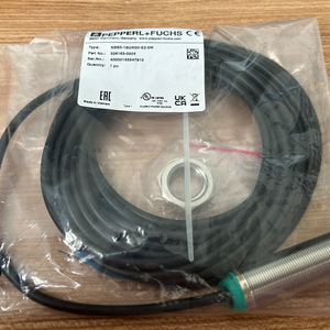 Sensor de Proximidad Inductivo Pepperl+Fuchs NBB5-18GM50-E2-5M, Cilíndrico Metálico de 18 mm para Uso Industrial - Product Image 3