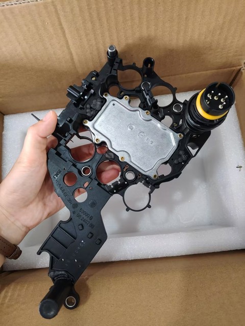Auto Parts 722.7 A1685451532 TCU Transmission Control Unit TCM for Mercedes Benz 5 Speed and Ford Focus Fiesta
