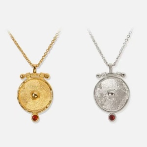 Collar de Moda Personalizado con Colgante de Moneda de Oro con Incrustaciones de Gemas y Plata Chapada en Oro de 18K, Textura Tejida, Estilo Apilado, para Uso Diario y Fiestas - Product Image 1