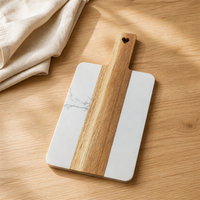 Planche à charcuterie en marbre et bois d'acacia avec poignée en forme de cœur, plateau de service rectangulaire pour fromage, pain, fruits