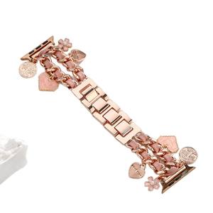 Bracelet en cuir inspiré de Chanel pour montres connectées Apple (iWatch 9876SE), Huawei, Samsung - Product Image 4