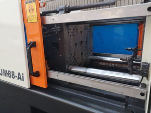 Macchina per Stampaggio a Iniezione di Plastica CHEN HSONG JM88-Ai di Seconda Mano, Attrezzatura Orizzontale da 88 Tonnellate - Product Image 4