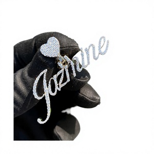 Colgantes Personalizables de Plata 925 con Iniciales en Cursiva y Cierre de Corazón, Dijes Personalizados con Diamantes Cultivados en Laboratorio, Joyería para Collares - Product Image 1