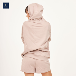 กางเกงสเวตเตอร์ขาสั้นสำหรับผู้หญิงสำหรับฤดูหนาวดีไซน์แบบลำลองสีครีมผ้าเทอร์รี่ฝรั่งเศสระบายอากาศเครื่องแต่งกาย ODM จากประเทศไทย - Product Image 1