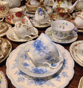 Mixed Carton Wholesale Vintage Blue Rose Bone China Tea <b>Cup</b> Saucer, British Gold Trim Afternoon Tea Set Custom Logo for Wedding - Product Image 1