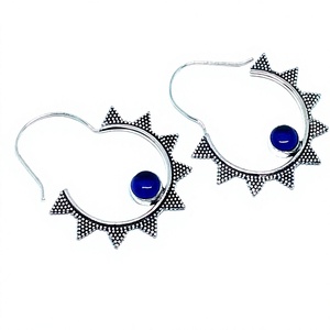 Boucles d'oreilles créoles artisanales en laiton plaqué argent avec améthyste pour femme, motif floral bohème, sans nickel, cadeau - Product Image 4