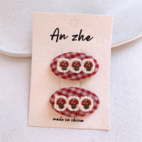2 pinces à cheveux rouges vintage faites à la main en forme de fraise au crochet pour filles, tout-petits et bébés, accessoires de coiffure, bijoux