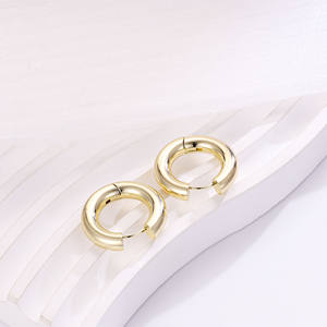 CM perhiasan grosir kuningan 14k berlapis emas wanita Vintage sederhana 5mm tebal anting Hoop geometris Glossy bentuk U anting-anting Huggie - Product Image 3