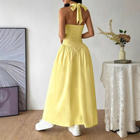Robe midi moulante dos nu à col halter pour femme, idéale pour les vacances et les soirées en club