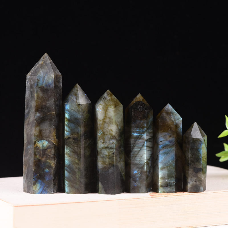 หอคอยคริสตัลลาบราดอไรต์