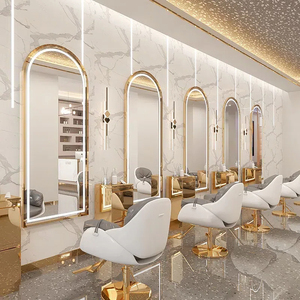 <span class=keywords><strong>Miroir</strong></span> <span class=keywords><strong>mural</strong></span> géant arqué en métal doré de luxe avec LED intégrées pour salon de coiffure - Product Image 1