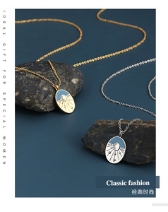 Collar de moda con colgante de latón, diseño ovalado, estrella esmaltada, circonita, moneda y engaste de garra, cadena de eslabones, chapado en oro de 14K - Product Image 1