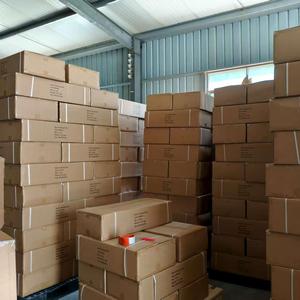 Compre <span class=keywords><strong>Ahora</strong></span> al por Mayor Sillas Plegables de Resina Blanca Acolchadas y Apilables de Avant Garden, Coloridas, para Bodas - Product Image 2