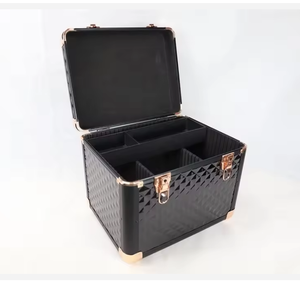 Boîte <span class=keywords><strong>de</strong></span> toilettage équestre impériale avec miroir et serrures sécurisées - Product Image 1