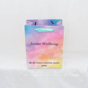 Sac en papier d'emballage pour petites entreprises imprimé arc-en-ciel personnalisé, sac cadeau avec votre propre logo - Product Image 3
