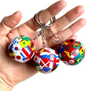 Porte-clés en PVC souple en forme de ballon de football 2026 avec logo, étoiles et motifs de drapeaux nationaux, origine CN, modèle Wgq - Product Image 1