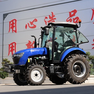 Tracteur Diesel Euro 5/Stage V 25 CV 50 CV en Promotion avec Cabine Confort et Chargeur Frontal Disponible - Product Image 3