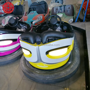 Auto Scontro Elettrica da Parco Divertimenti per Esterni, Batteria Ricaricabile 24V, per Adulti e Bambini, Capacità 2 Persone/Auto - Product Image 4